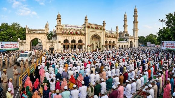 Ramzan Celebrations: దేశవ్యాప్తంగా రంజాన్‌ సంబరాలు.. మసీదులు, ఈద్గాల వద్ద ప్రత్యేక ప్రార్థనలు.. సీఎం రేవంత్ రెడ్డి శుభాకాంక్షలు