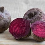 Beetroot Stains: బీట్‌రూట్ కట్ చేస్తే చేతులు, బట్టలపై ఎర్ర మరకలు పడుతున్నాయా? ఇలా వదిలించేసుకోండి