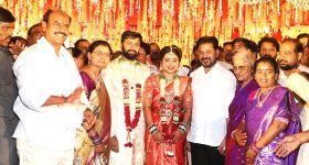 CM Revanth Reddy: గద్వాల ఎమ్మెల్యే బండ్ల కృష్ణమోహన్ రెడ్డి కుమారుడి వివాహ వేడుకల్లో పాల్గొన్న సీఎం రేవంత్ రెడ్డి