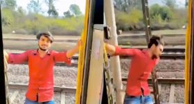 Dangerous Train Stunts: మీ రీల్స్ ప్రాణం తీస్తాయ్ జాగ్రత్త..  సోషల్ మీడియా స్టంట్లపై సీపీ సజ్జనార్ సీరియస్ హెచ్చరిక