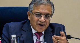MP Vaddiraju: పాల్వంచ శ్రీవెంకటేశ్వర స్వామి ఆలయంలో ఎంపీ వద్దిరాజు  ప్రత్యేక పూజలు