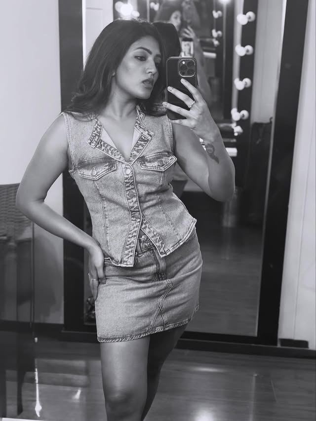 Eesha Rebba Photo Gallery