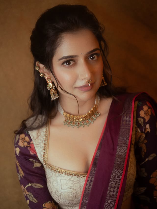 Ashika Ranganath Photo Gallery