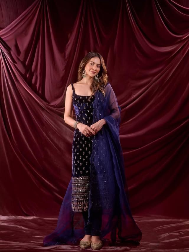 Rakul Preeth Singh Photo Gallery