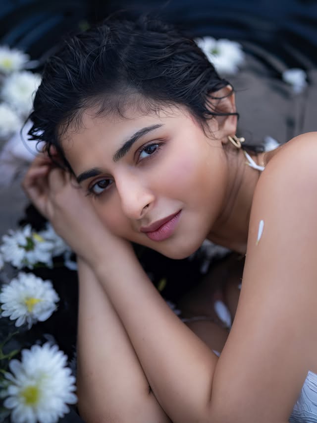 Iswarya Menon ( Source / Instagram ) Iswarya Menon Photo gallery