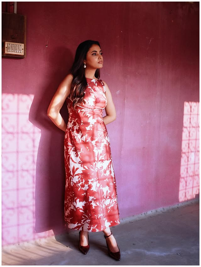 Priyanka Mohan( Source/ Instagram) Priyanka Mohan Photo Gallery