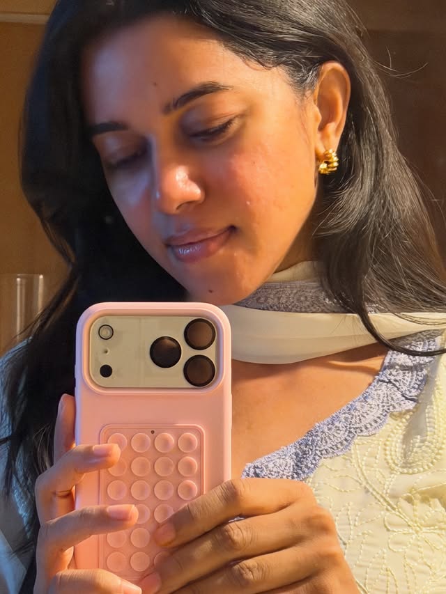 Mirnalini Ravi Photo Gallery