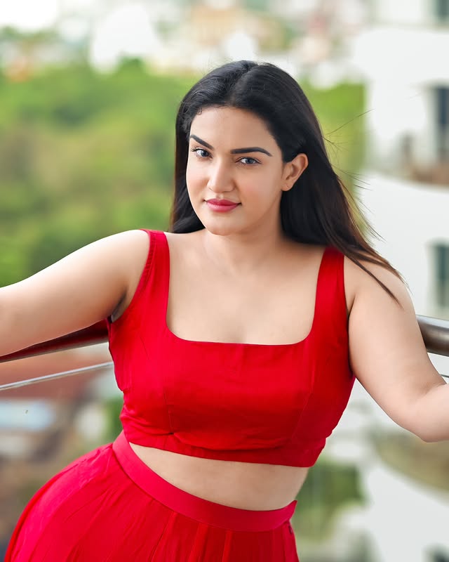Honey Rose photo Gallery
