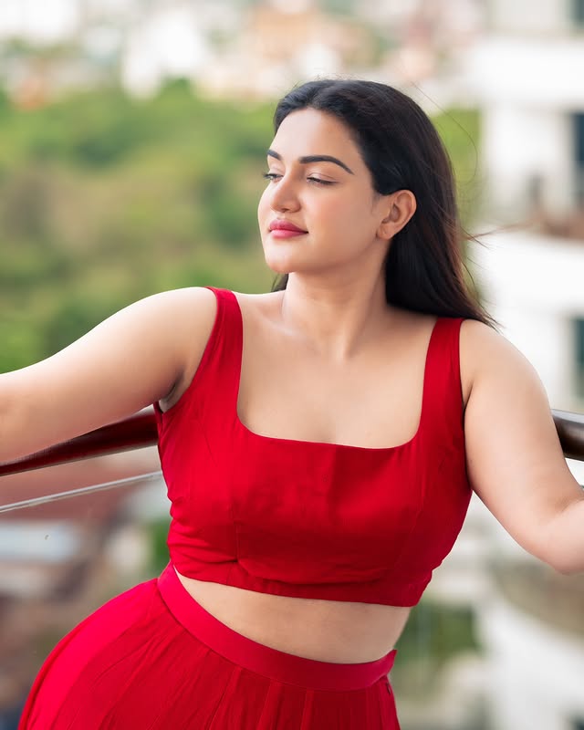 Honey Rose photo Gallery