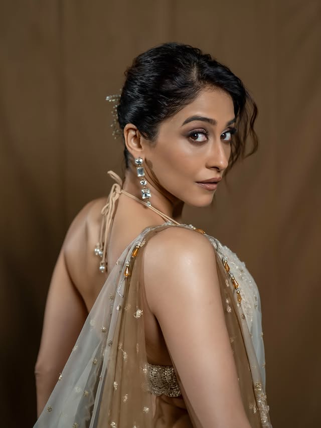 Regina cassandra Photo Gallery