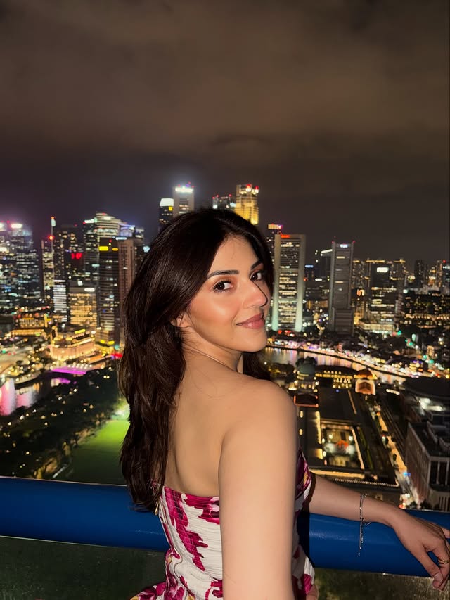 Mehareen Pirzada ( Source / Instagram ) Mehreen Pirzada photo gallery
