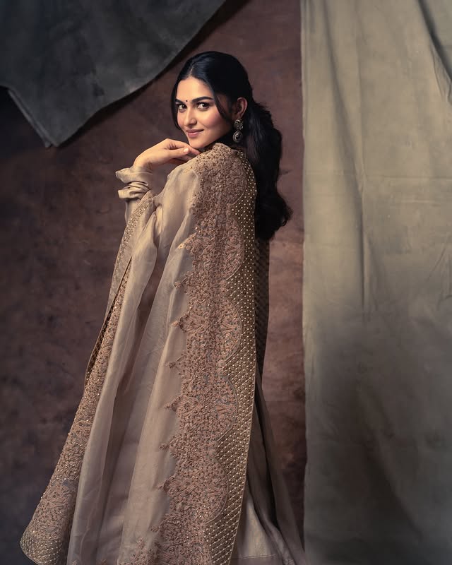 Kayadu lohar Photo Gallery