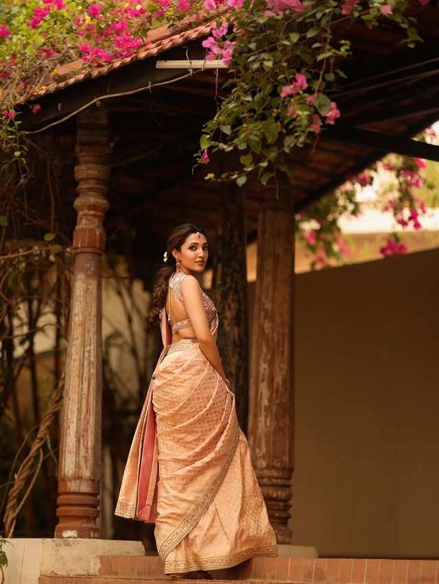Nehashetty  Photo Gallery