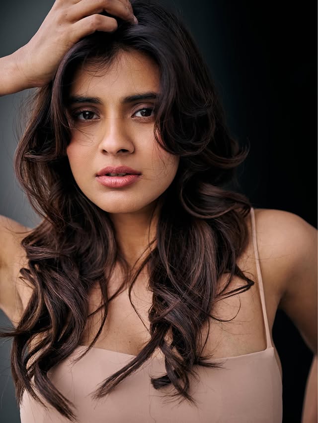 Hebah Patel Photo Gallery