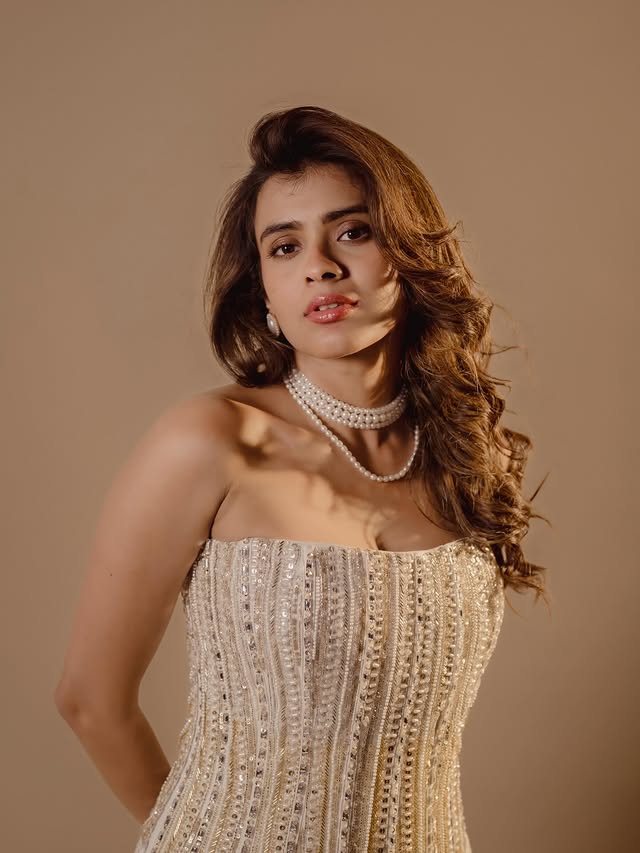 Hebah Patel Photo Gallery
