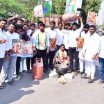 Gas Shortage: గ్యాస్ కొరతపై యువజన కాంగ్రెస్ వినూత్న నిరసన