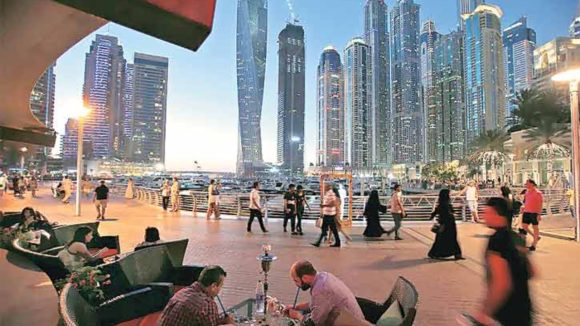 Indians in UAE Population: ఏంటీ, గల్ఫ్ దేశాల్లో ఇంత మంది భారతీయులు నివసిస్తున్నారా? ఎక్కడెక్కడ ఎంతమంది అంటే?