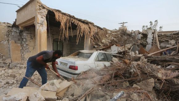 Iran Earthquake: బాంబుల సెగకు తోడైన భూకంపం.. ఇరాన్‌లో ప్రకృతి ప్రకోపం.. వణుకుతున్న గెరాష్!