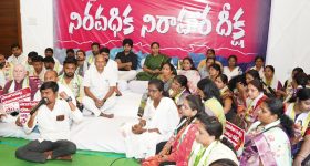 Kavitha: కాంగ్రెస్ ఎంపీ అభ్యర్థిగా పోటీ చేసిన పార్టీ ఫిరాయించలేదా? ప్రభుత్వంపై కవిత ఫైర్
