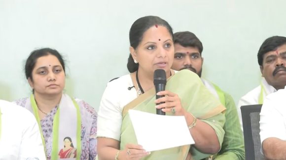 Kalvakuntla Kavitha: కాంగ్రెస్ బడ్జెట్ ఒక ‘డీప్ ఫేక్’.. పాత బడ్జెట్‌నే కాపీ పేస్ట్ చేశారు.. క‌విత విమ‌ర్శ‌లు
