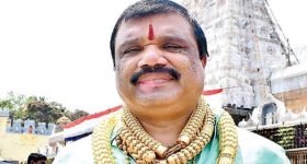 ఢిల్లీ ఎయిర్‌పోర్ట్‌లో గోల్డ్ మ్యాన్ ను విచారించిన ఐటీ అధికారులు..  స్పందించిన‌ కొండ విజయ్ కుమార్!