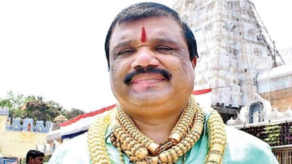 ఢిల్లీ ఎయిర్‌పోర్ట్‌లో గోల్డ్ మ్యాన్ ను విచారించిన ఐటీ అధికారులు..  స్పందించిన‌ కొండ విజయ్ కుమార్!