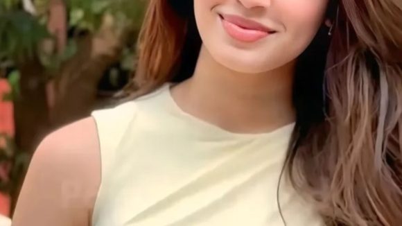 Krithi Shetty : స్టైలిష్ లుక్ లో కృతి శెట్టి.. ఫోటోస్ వైరల్..