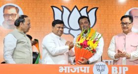 ర్రేయ్ ఇలా కూడా ఉంటార్రా..? భార్యను చంపేందుకు భర్త క్షుద్రపూజలు, మర్రిచెట్టు కింద ఫోటోలతో..!