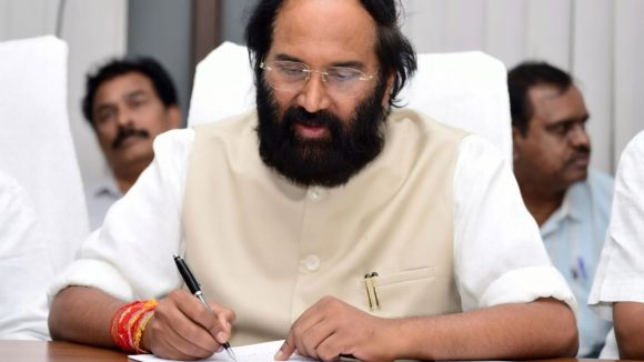 ఆటో డ్రైవర్ల కష్టాలపై కేంద్రానికి ఉత్తమ్ కుమార్ రెడ్డి లేఖ.. ఎల్పీజీ కొరత తీర్చాలని విజ్ఞ‌ప్తి!