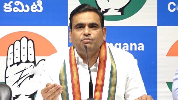 MP Chamal Kiran Kumar Reddy: రాహుల్ ను విమర్శిస్తే తోలు తీస్తాం.. కేటీఆర్ ఎంపీ చామల ఫైర్