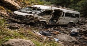 Bus Accident: నేపాల్‌లో ఘోర ప్రమాదం.. లోయలో పడ్డ యాత్రికుల బస్సు, ఏడుగురు భారతీయులు మృతి