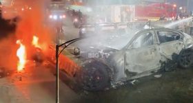 Road Accident: హైదరాబాద్‌లో ఘోర ప్రమాదం.. లారీని, డివైడర్‌ను ఢీకొట్టి పూర్తిగా దగ్ధమైన కారు.. స్పాట్‌లో