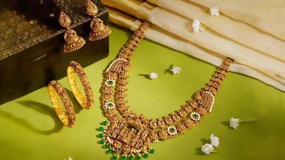 Gold Silver Rates: కుప్పకూలుతున్న బంగారం ధరలు.. నేడు తులం ఎంతంటే?
