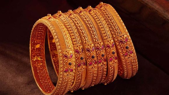 Today Gold Rate: యుద్ధం ఎఫెక్ట్.. భారీగా తగ్గుతున్న బంగారం ధరలు.. నేడు ఎంత తగ్గిందంటే?