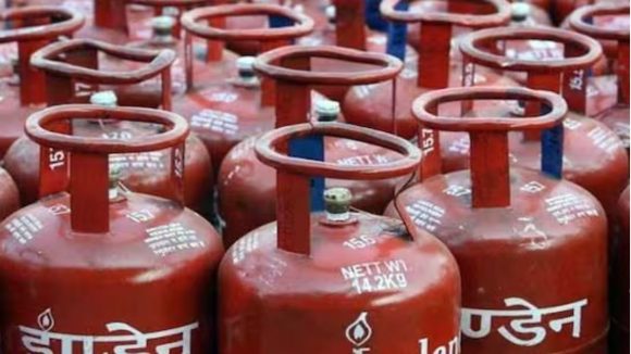 LPG Prices: మీ సిలిండర్ బుక్ అవ్వడం లేదా? అయితే ఈ కొత్త నిబంధనలు తెలుసుకోండి.. ఎల్‌పీజీ ధరల తాజా అప్‌డేట్స్