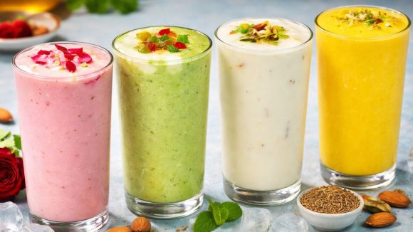 Lassi In Summer: వేసవిలో ఆరోగ్యాన్ని కాపాడే కూల్ లస్సీ.. దేశీ కూల్ డ్రింక్ ఇంట్లోనే తయారు చేయండిలా