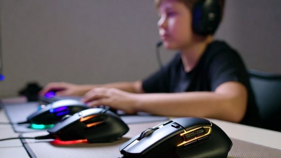 Wireless Gaming Mouse: తక్కువ ధరలో ప్రీమియం గేమింగ్ మౌస్‌లు .. షాడో ఎక్స్‌ ప్రో, బ్లేజ్ 2, బాన్‌షీ 2.. ఏది బెటర్
