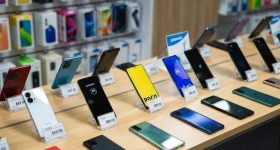 Smartphone Price Hike: ఫోన్ ధరలు పెంచేసిన అన్ని కంపెనీలు.. మోటోరోలా మాత్రం ధర తగ్గింపు..