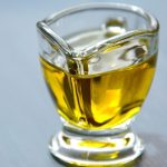 Olive oil: ఆలివ్ ఆయిల్ ను ఇలా ఎప్పుడైనా వాడారా? ముఖానికి మెరుపునిస్తుంది