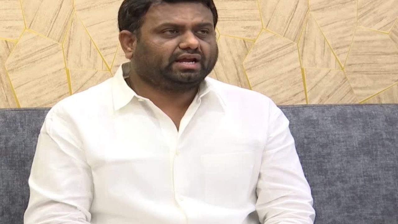Pilot Rohit Reddy House Pilot Rohit Reddy: రోహిత్ రెడ్డి ఫామ్హౌస్ కేసులో కొనసాగుతున్న సిట్ ...