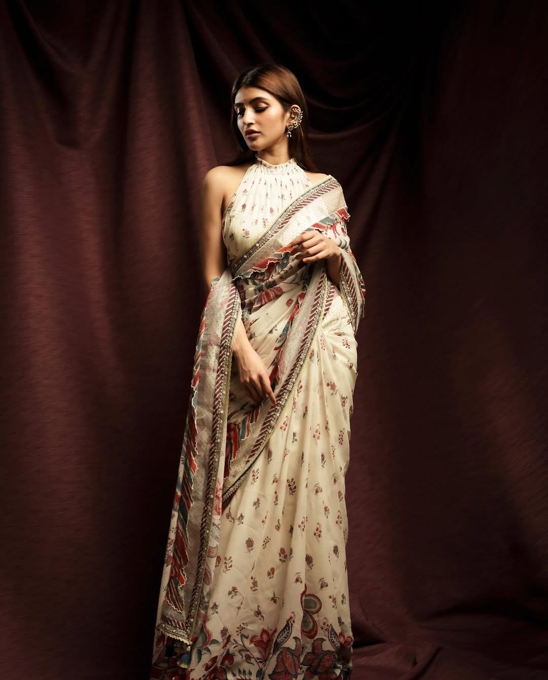 Sree Leela: చందమామలా మనసు దోచుకుంటున్న శ్రీ లీల.. ఫోటోలు వైరల్!