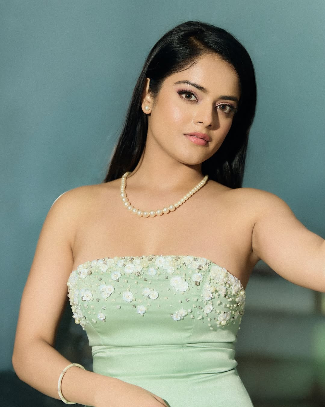 Actress Riddhi Kumar Photo Gallery