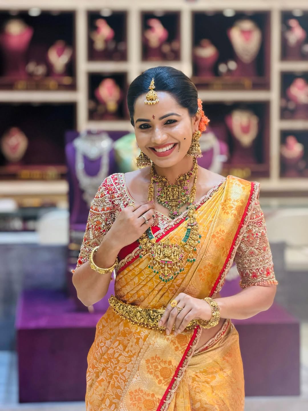 Actress Shobha Shetty Photo Gallery