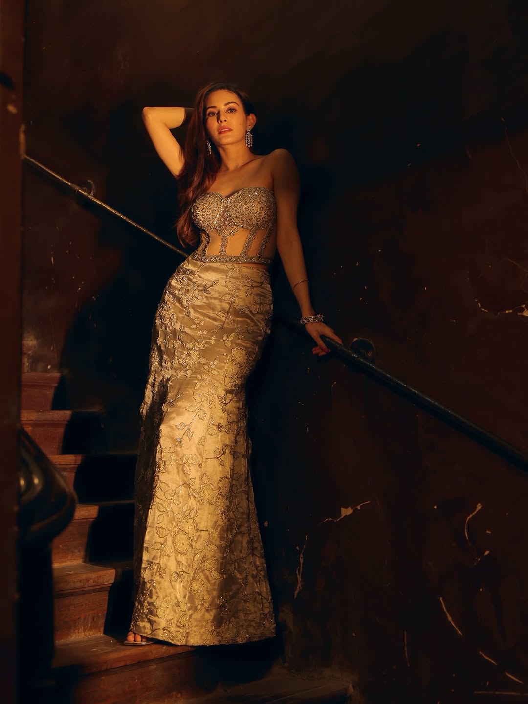 Actress Amyra dastur Photo Gallery