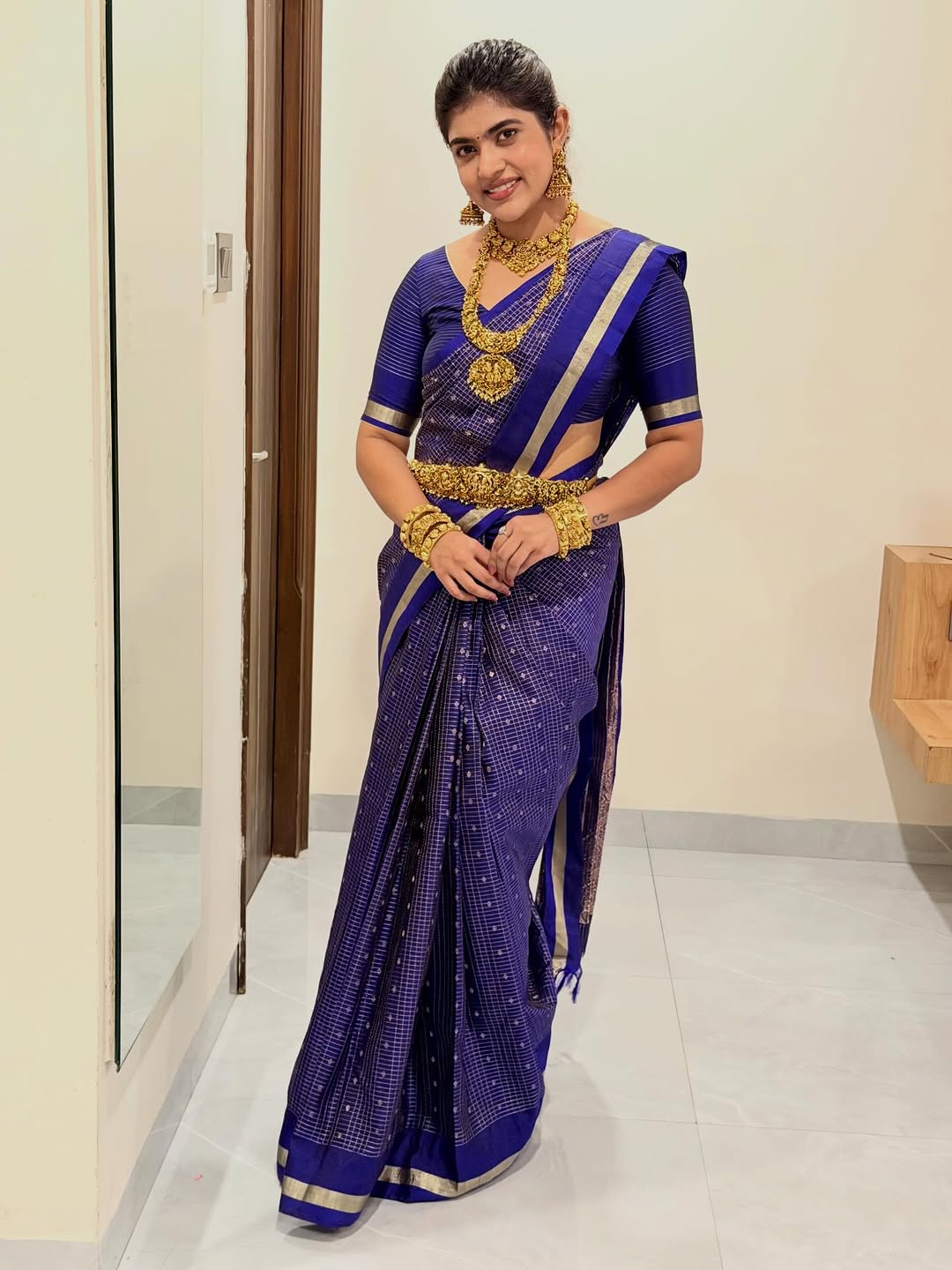 Actress Rithu Chowdary Photo Gallery