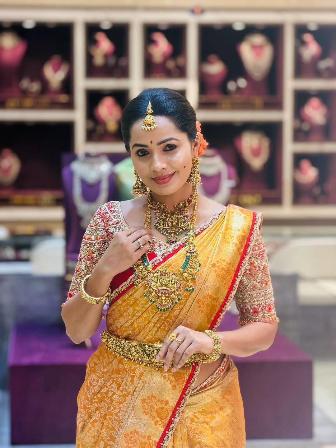 Actress Shobha Shetty Photo Gallery