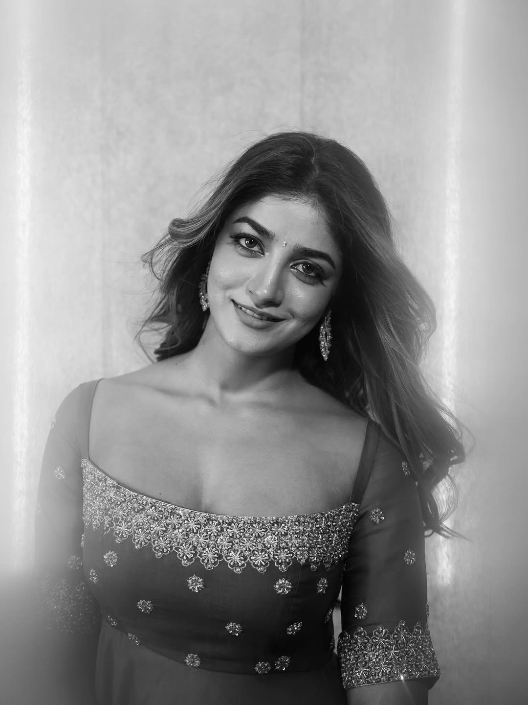 Actress Dimple hayathi photo gallery
