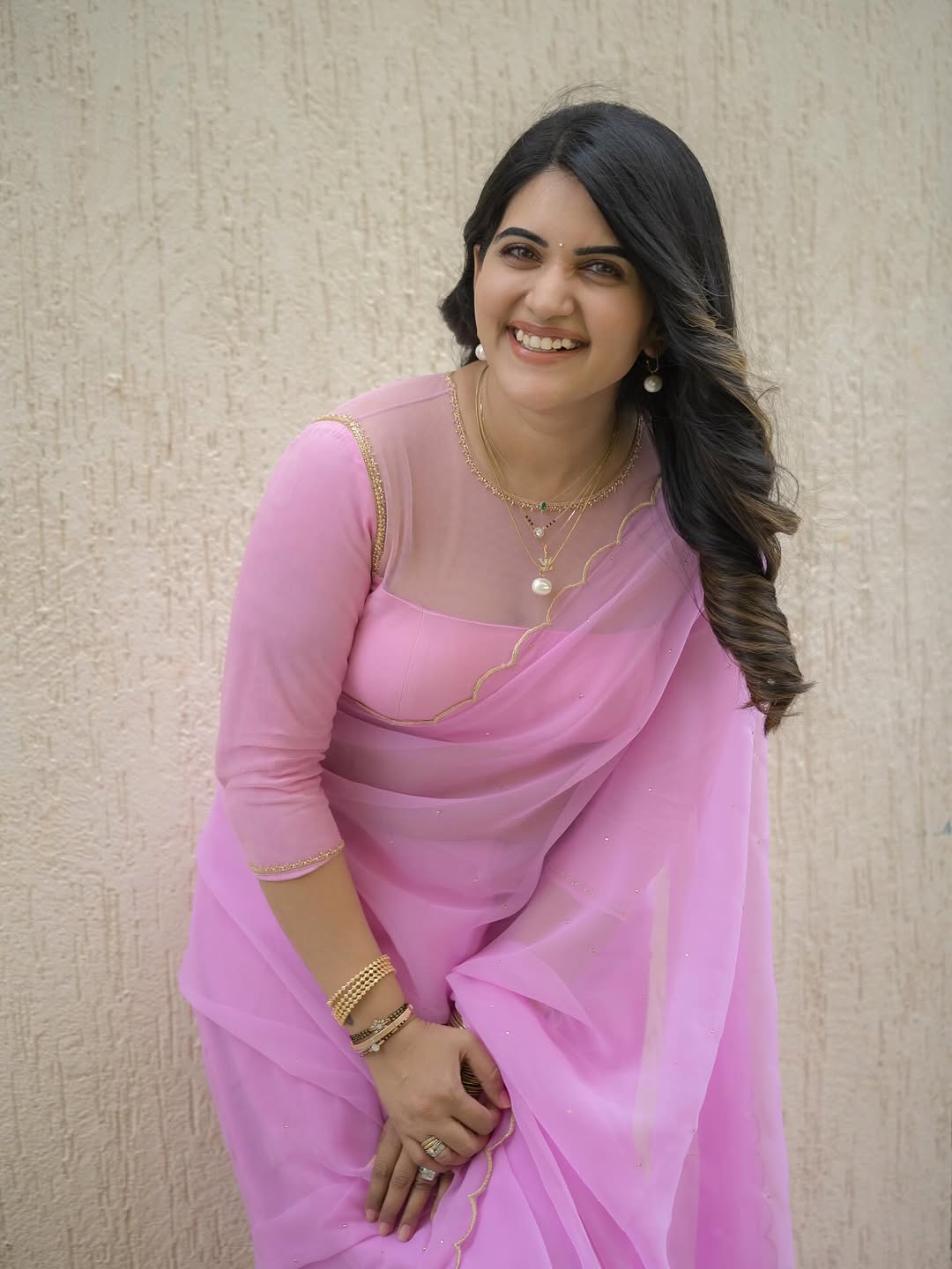 Actress Sravanthi Chokarapu Photo Gallery