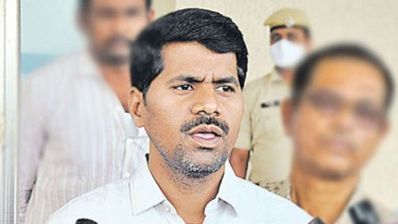 ఏపీ సచివాలయ నేత వెంకట్రామిరెడ్డికి కోలుకోలేని దెబ్బ..  14 ఏళ్ల సర్వీసు ఉండగానే వేటు!