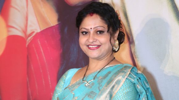 ఆ సీనియర్ హీరోతో సినిమా…ఫీలింగ్స్ రావంటున్న రాశి!